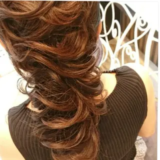 ロング ヘアアレンジ  知念　香トータル ビューティー🌷のヘアスタイル