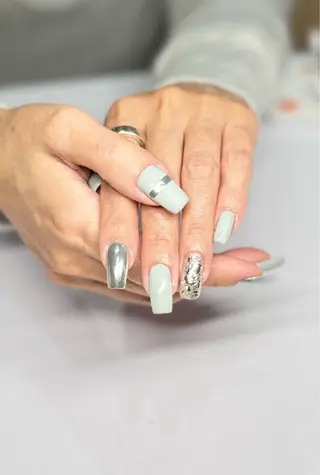 ネイル 𝓝𝓪𝓲𝓻 𝓝𝓪𝓲𝓵のネイルデザイン