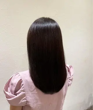 ロング 西山 瑞希のヘアスタイル