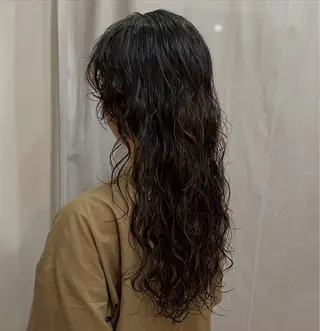 ロング パーマ momoka ［pejite]のヘアスタイル