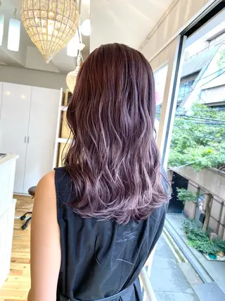 セミロング 岩尾 凪のヘアスタイル