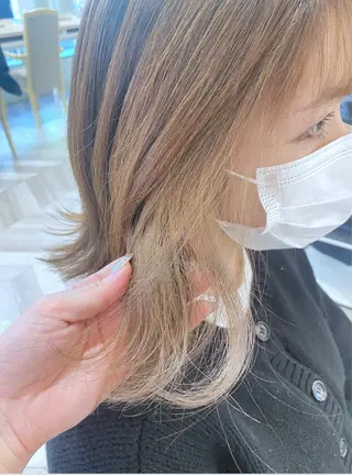 ミディアム カラー 小顔レイヤー/ ベージュ🤍Rieのヘアスタイル