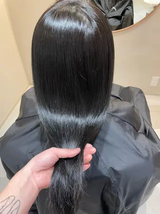 セミロング Cielro/ダブル カラー/西田咲希のヘアスタイル