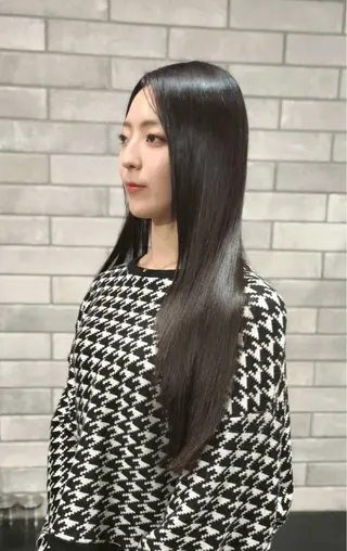 ロング カラー ヘアアレンジ VIMhair天神店 縮毛矯正 ハイライトのヘアスタイル