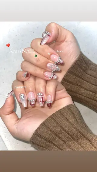 ネイル Nallsalon Plaisirbeauty所属・Plaisir beautyのネイルデザイン