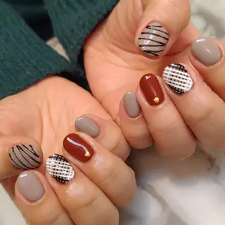 ネイル ジェヌインネイル 河内のネイルデザイン