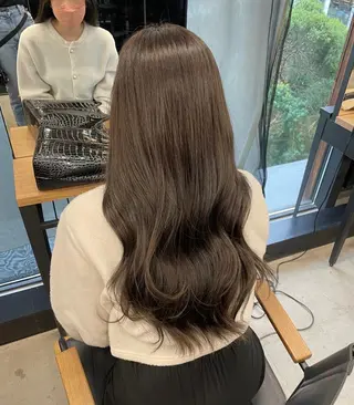 ロング カラー 伊藤 莉奈　韓国ヘアのヘアスタイル