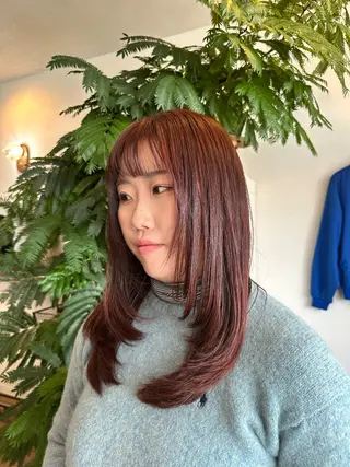 ロング カラー 岩村 夏姫のヘアスタイル