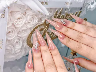 ネイル ✨Nailsalon Vi+✨のネイルデザイン