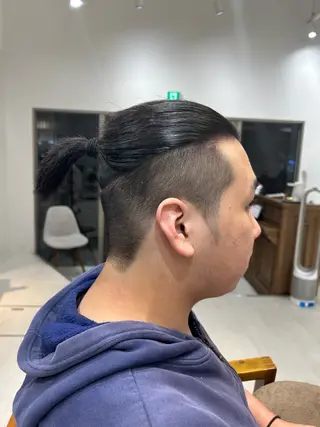 ミディアム メンズ 山﨑 燦人のヘアスタイル