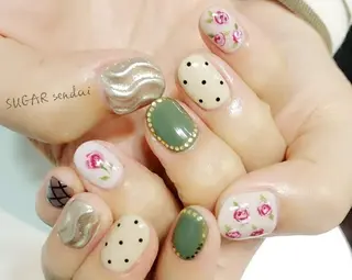 ネイル 鈴木 ゆかりのネイルデザイン