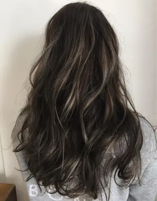 カラー 坂上 岳のヘアスタイル