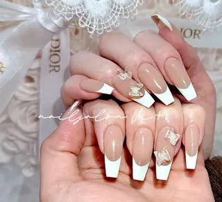 ネイル ✨Nailsalon Vi+✨のネイルデザイン