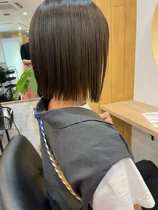 ショート カラー UMEDA FIGAROのヘアスタイル