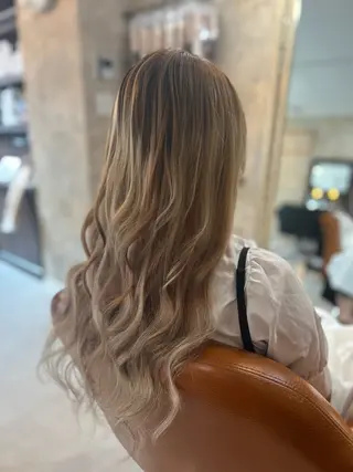 ロング Wakita Masakiのヘアスタイル