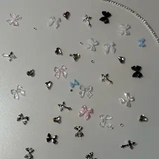 ネイル nail atelier hiton所属・nailist 朱音のネイルデザイン