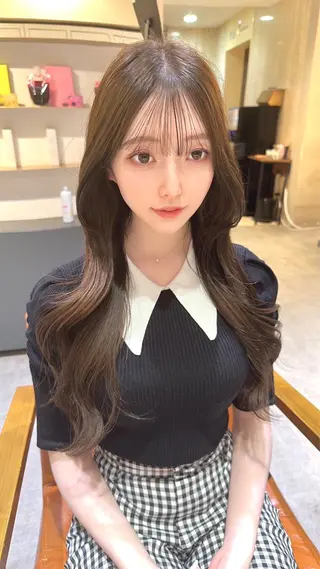 ロング カラー 平尾 樹里のヘアスタイル