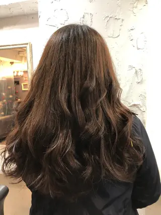 ロング カラー 庭山 理沙のヘアスタイル