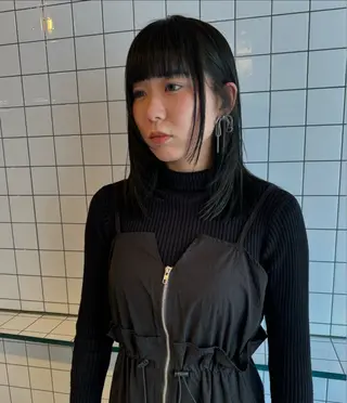 ミディアム カラー レイヤーウルフ エクステ磯部のヘアスタイル