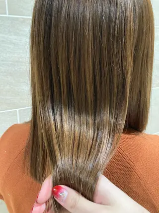 ミディアム 宮原 佳苗のヘアスタイル