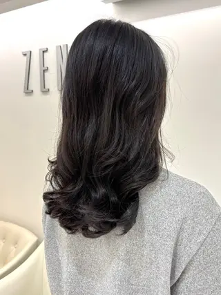 ロング パーマ コテ巻き風パーマ 藤澤　知彌のヘアスタイル