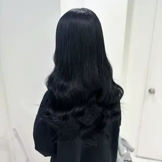 ミディアム カラー 🩵色落ち可愛い 寒色カラー🩵のヘアスタイル