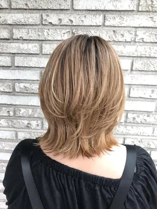ミディアム 大石 さやかのヘアスタイル