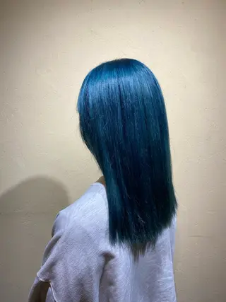 カラー saya (サヤ)のヘアスタイル