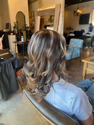 ロング カラー 🩵小野 えりか🩷のヘアスタイル