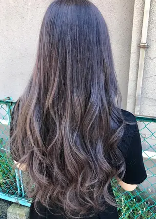 カラー ダブルスキルエクステ /羽エクステ白石宇由のヘアスタイル