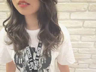 ミディアム カラー ハイトーン×髪質改善 KENTAのヘアスタイル