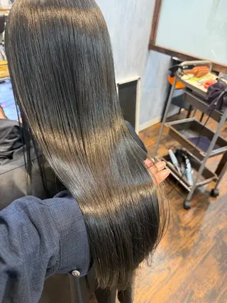 ロング 【メンズ&髪質改善】 萬納陽介のヘアスタイル