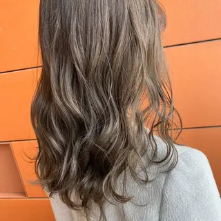 ロング カラー 井手 孔介のヘアスタイル