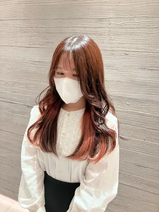 ロング サキ🤍ハイトーン 🩰くびれ巻きヘアのヘアスタイル