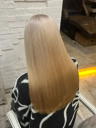 ロング カラー 艶髪/ハイトーン/ ヘアセット/モエノのヘアスタイル