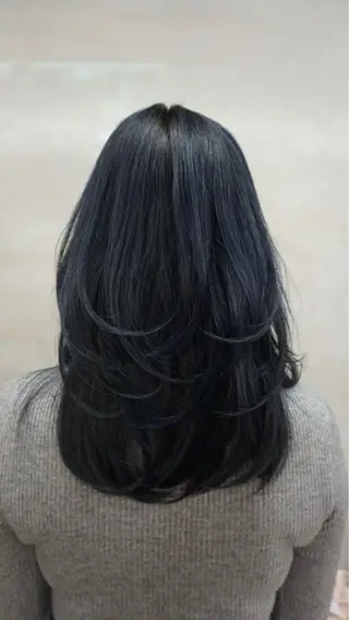 セミロング カラー サカモト ナオミのヘアスタイル