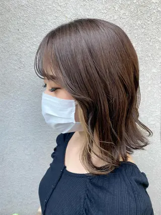 ミディアム カラー オタク美容師🎮 AKARIのヘアスタイル