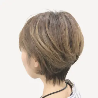 ショート カラー 上田 篤史のヘアスタイル