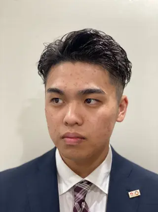 ショート パーマ メンズ 和田 龍平のヘアスタイル