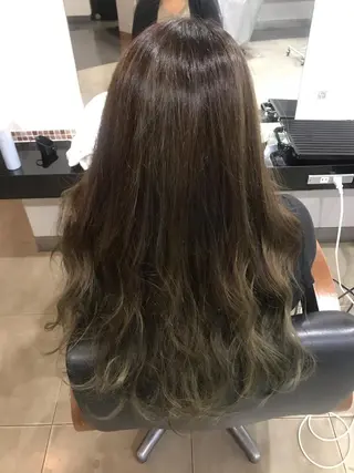 ロング カラー ヘアアレンジ 烏山 達也のヘアスタイル
