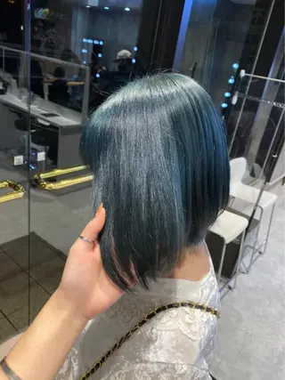 ショート カラー ヘアアレンジ 🩶【推しハイトーン 】yuzu🩶のヘアスタイル