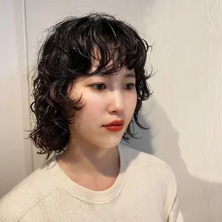 ミディアム パーマ ショート・ウルフ✂︎ 安住有咲子のヘアスタイル