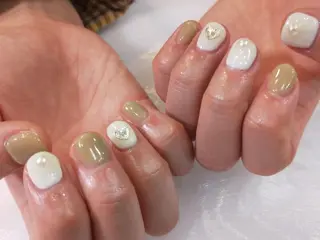 ネイル はばすみれ🎀ﾈｲﾙ 光ﾌｪｲｼｬﾙ ﾍｱのネイルデザイン