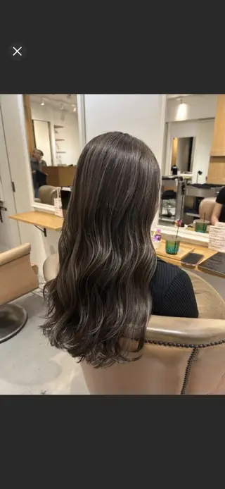 カラー 渡辺 リリのヘアスタイル