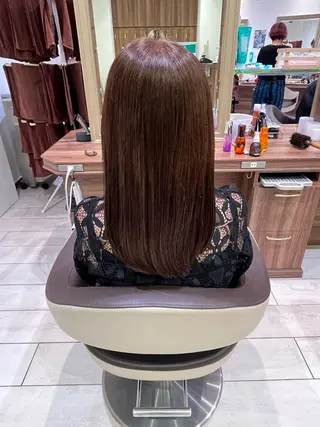 ロング カラー 根本 弥英のヘアスタイル