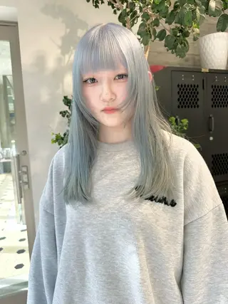 セミロング カラー kai .のヘアスタイル