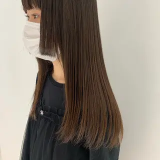 ロング SAKINO. ベージュカラーのヘアスタイル