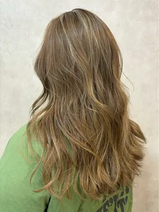 ロング カラー 【aini天王寺】 𝐚𝐢𝐫𝐢✂︎のヘアスタイル