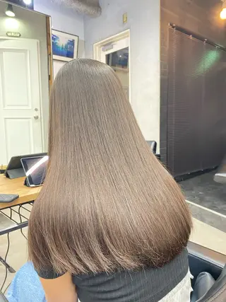 ミディアム 坂齋大地/レイヤー/ ミルクティーのヘアスタイル