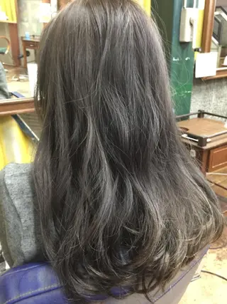 カラー 中村 海のヘアスタイル